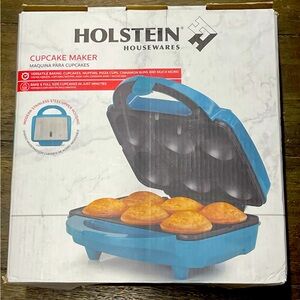 Holstein Housewares - Non-Stick Cupcake Maker, Teal - Makes 6 Cupcakes, Muffins,
